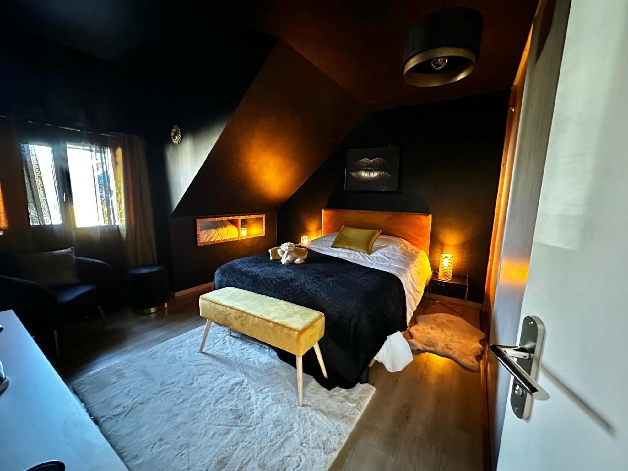 Les Temps Heureux Exclusivement Familles Villa Quimper Bagian luar foto