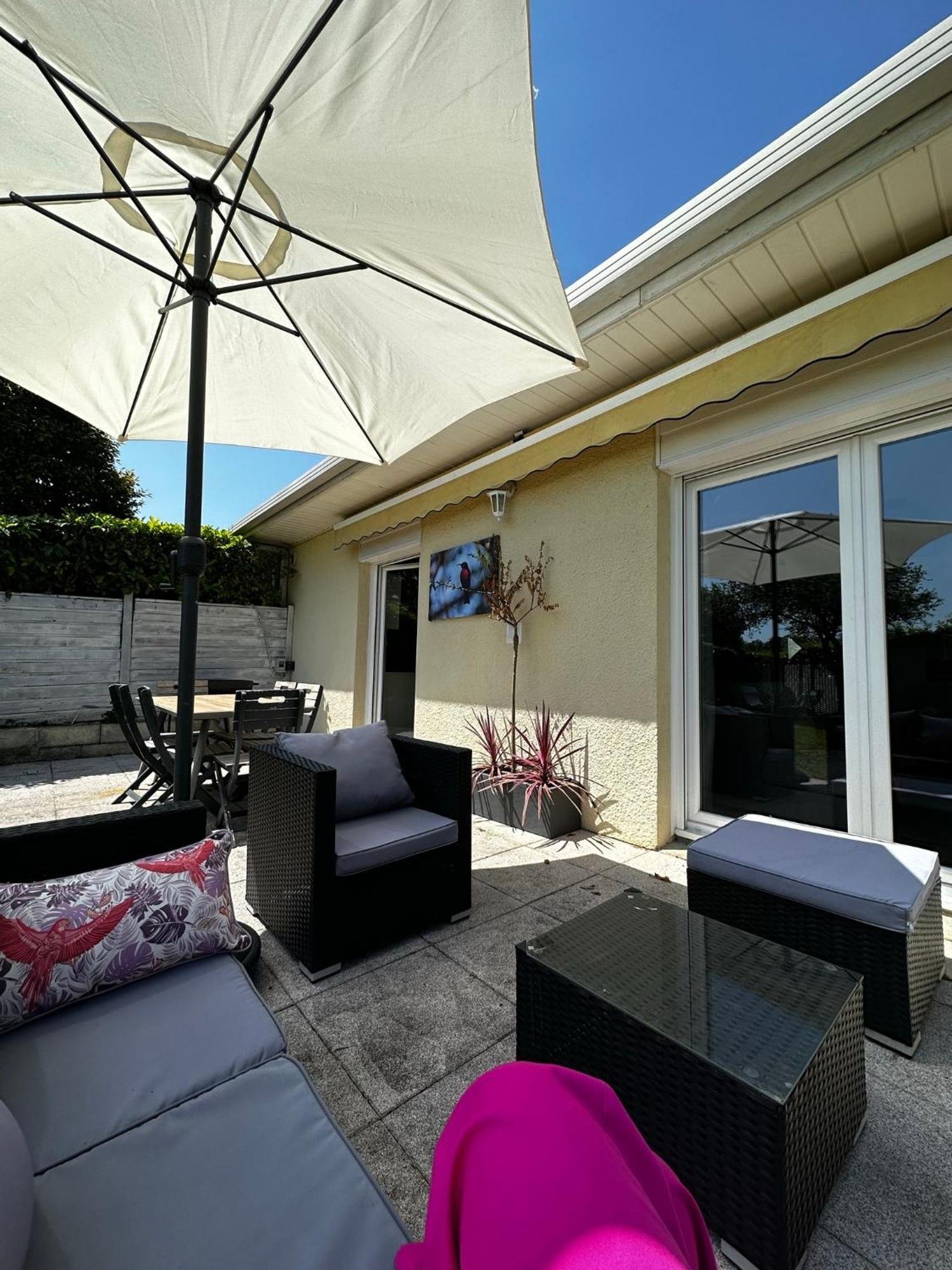 Les Temps Heureux Exclusivement Familles Villa Quimper Bagian luar foto